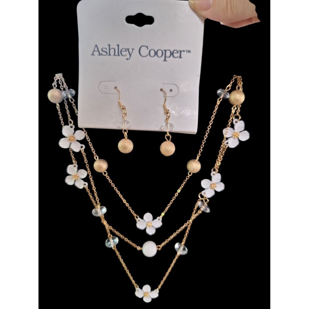 Ashley Cooper Gold and White Layered Floral Necklace with Dangle Earrings